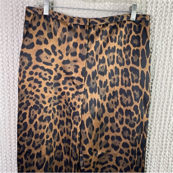 H&M thick satin straight leg leopard cheetah print trouser pants - Picture 4 of 6